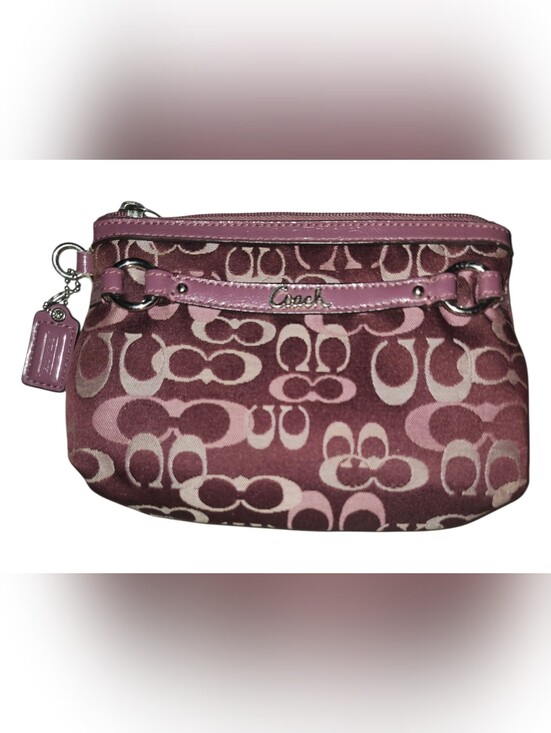 Coach Handbags - Coach GUC Vintage Coach Signature C Jacard Convertable Wristlet/Pochette Bag